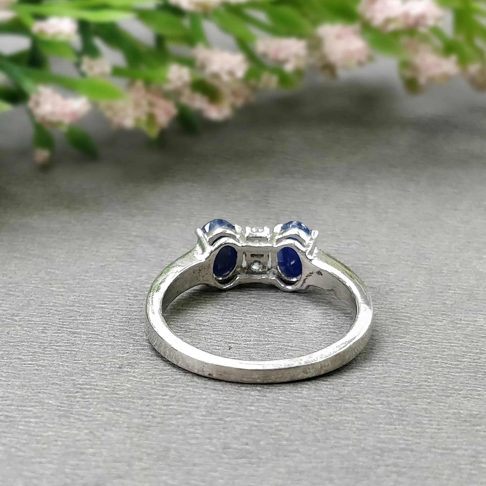 925 Sterling Silver Ring : 2.910gms Natural BLUE SAPPHIRE Gemstone With CZ Oval Normal Cut Prong Set Unisex Ring 7.5US