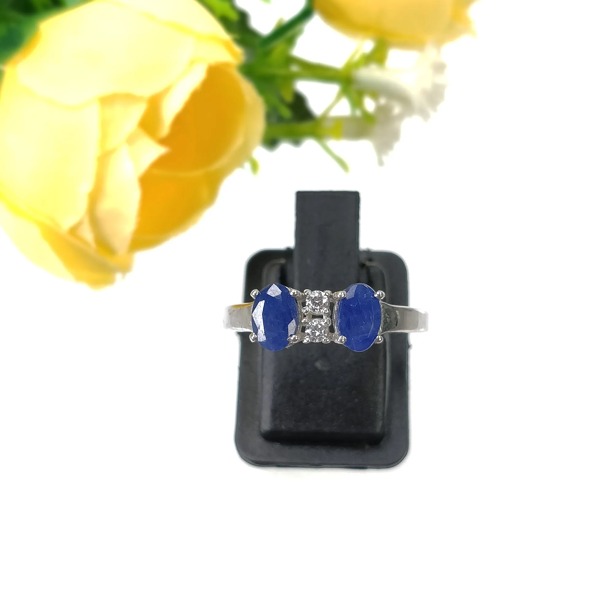 925 Sterling Silver Ring : 2.910gms Natural BLUE SAPPHIRE Gemstone With CZ Oval Normal Cut Prong Set Unisex Ring 7.5US