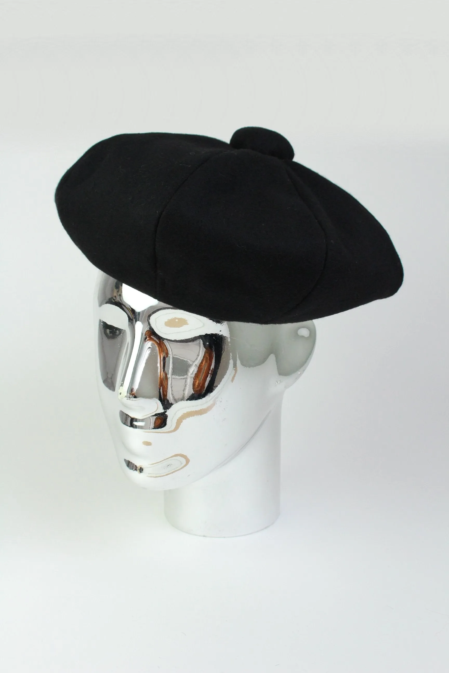 BERET IN BLACK MELTON