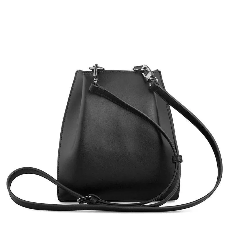 Chaser small bucket bag