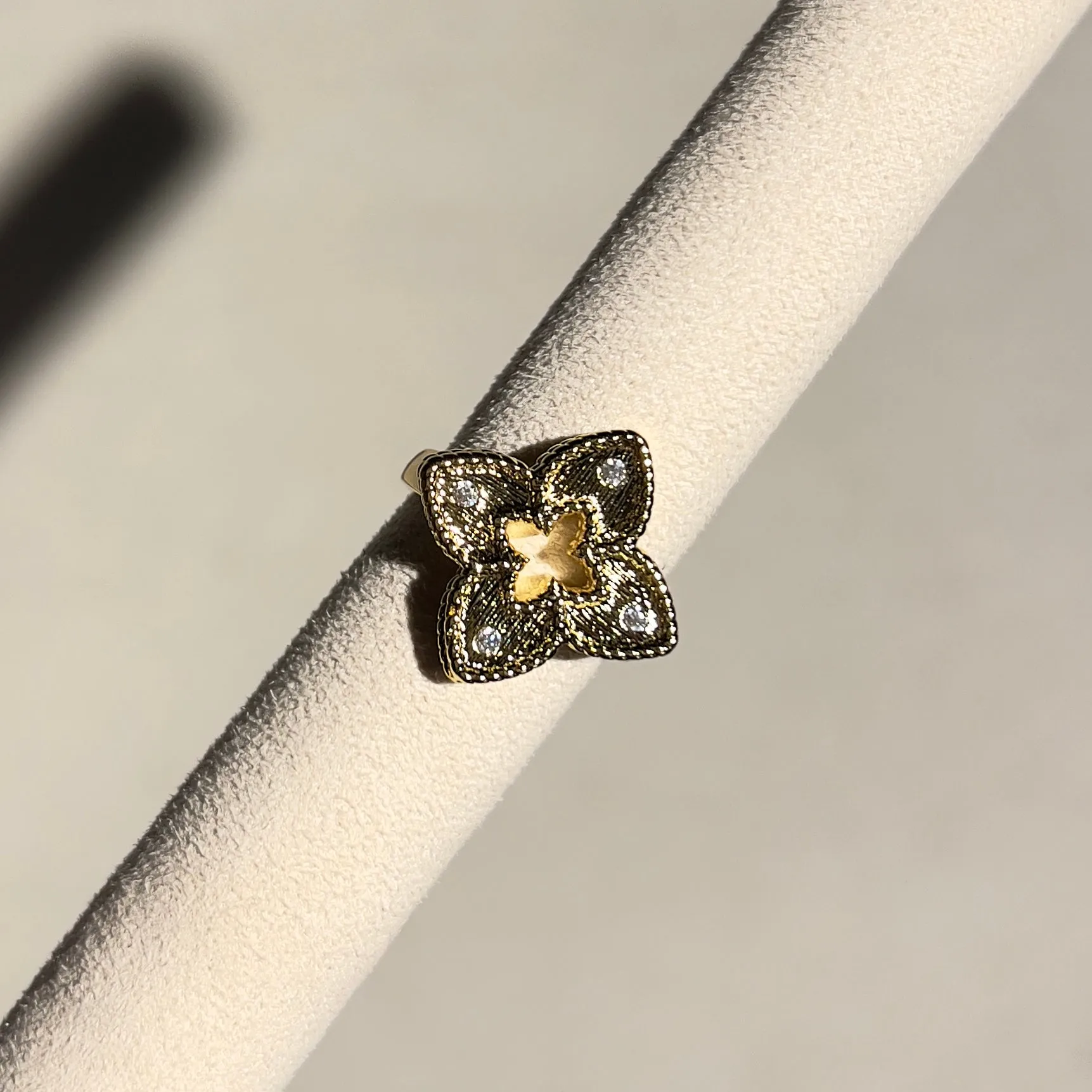 Mara ring Gold