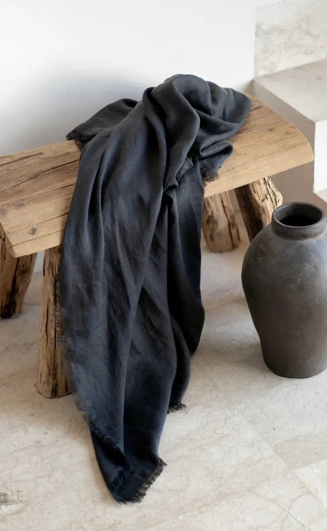 Omari Linen Scarf Charcoal