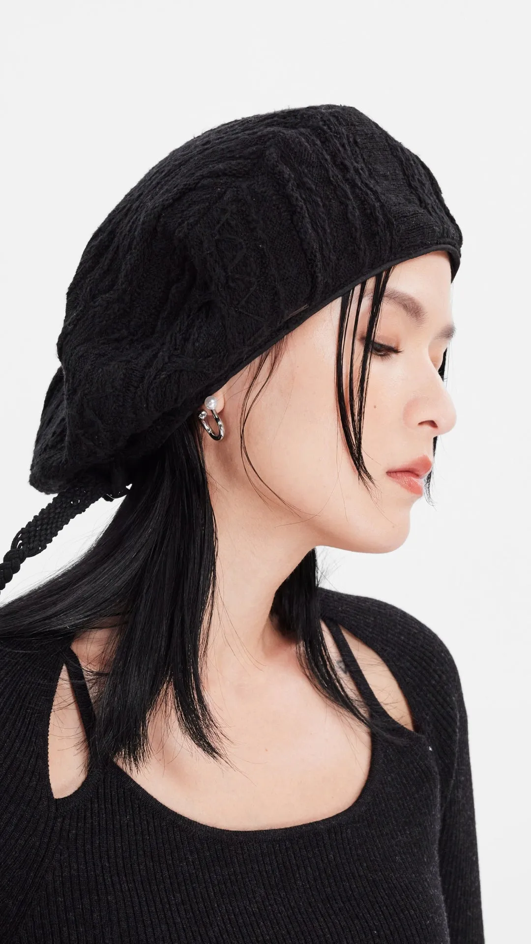 Ribbed Knit Full Moon Beret