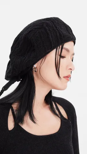 Ribbed Knit Full Moon Beret