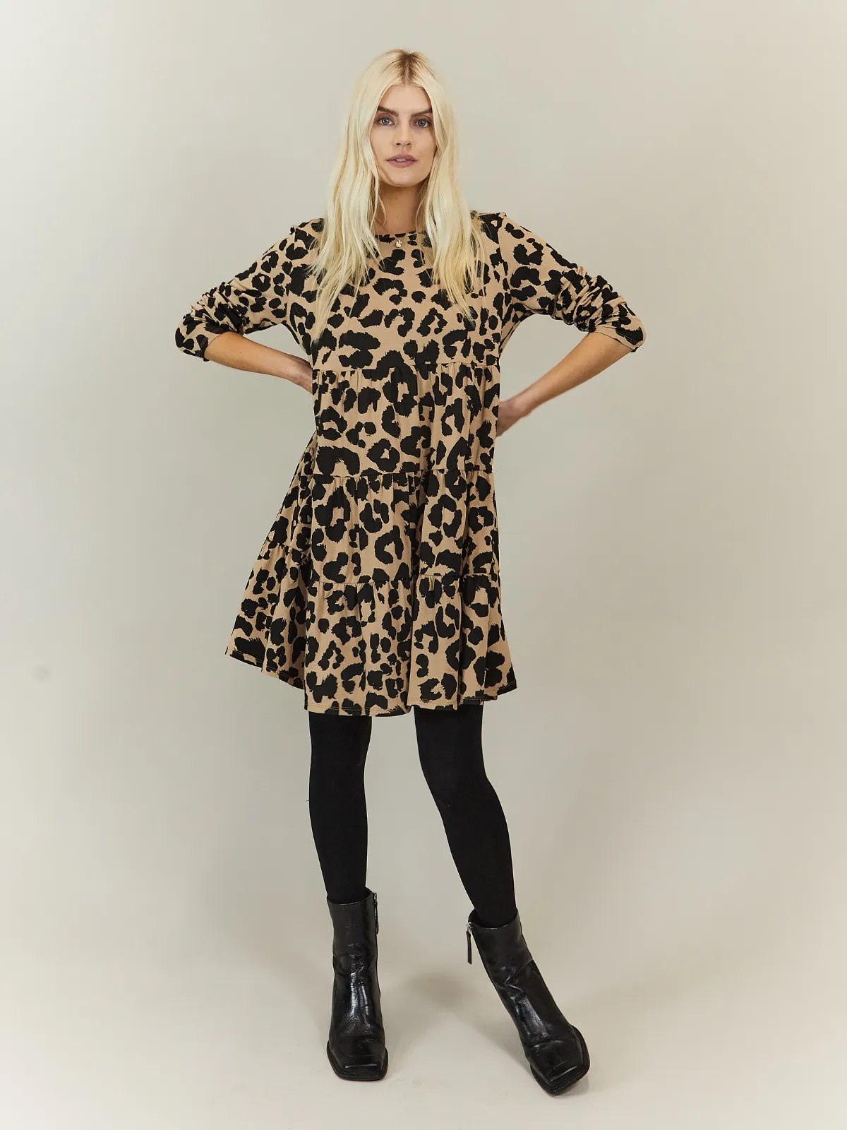 Stef Tiered Jersey Smock Dress / Animal Print