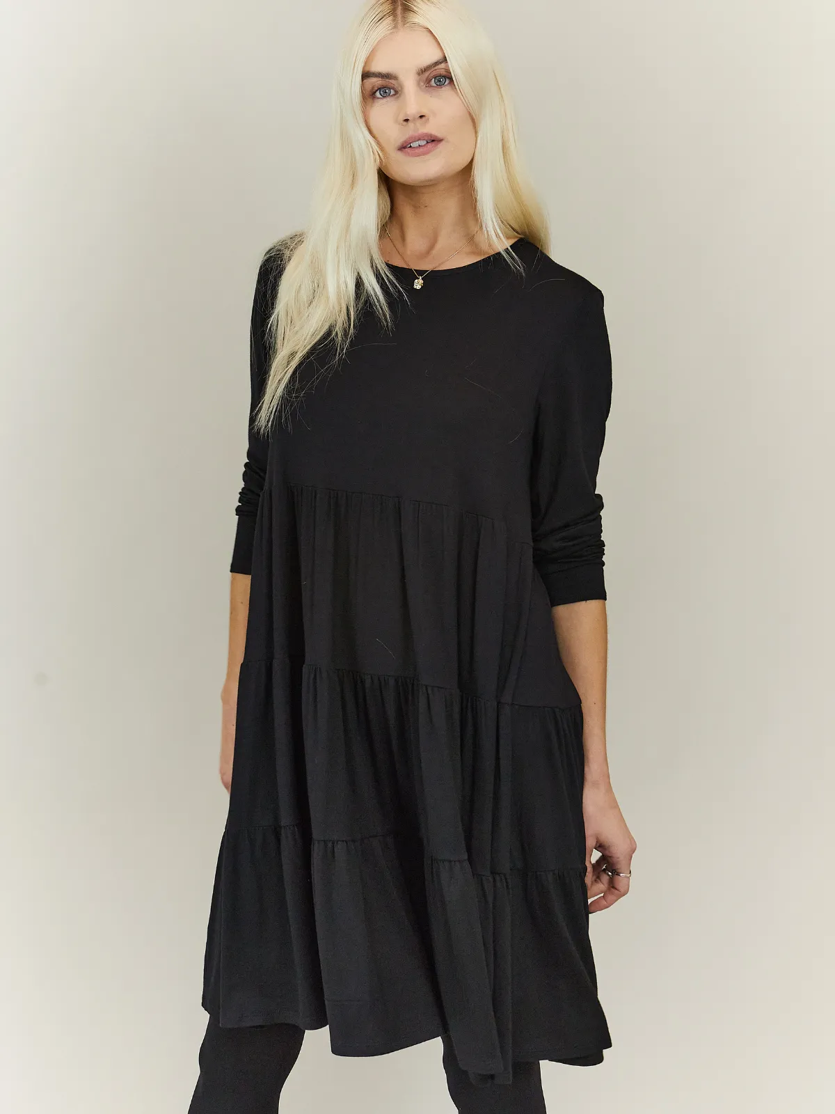 Stef Tiered Jersey Smock Dress / Black