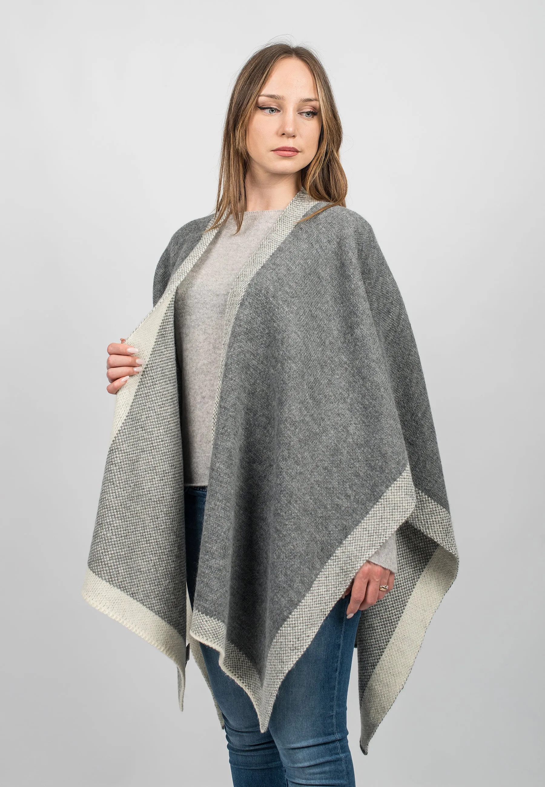 Two tone cape