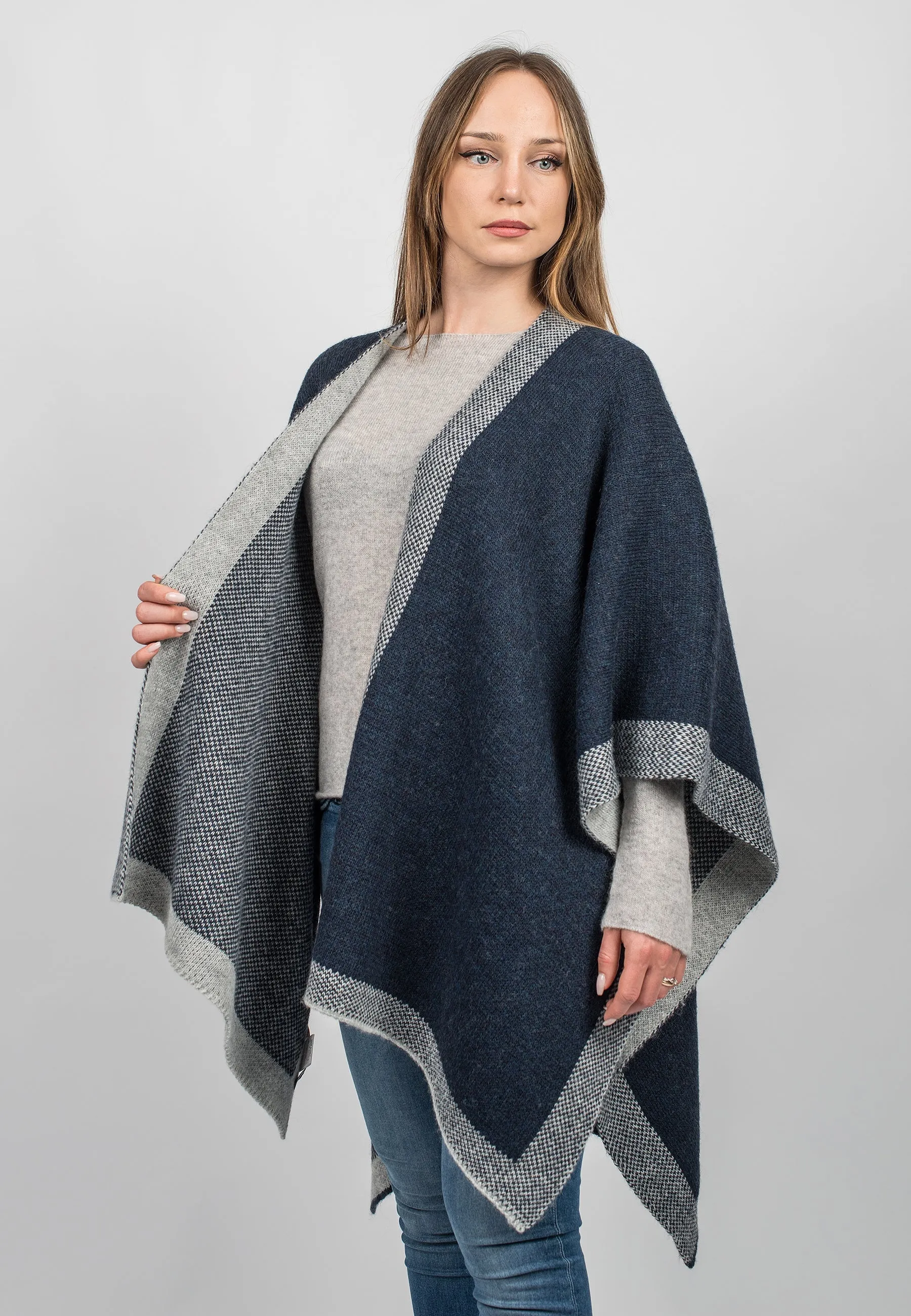 Two tone cape